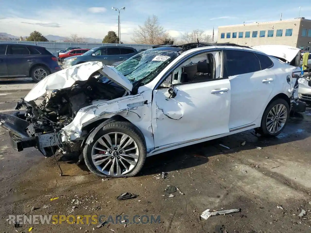 1 Photograph of a damaged car 5XXGV4L23KG326672 KIA OPTIMA 2019