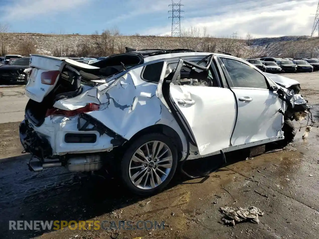 3 Photograph of a damaged car 5XXGV4L23KG326672 KIA OPTIMA 2019