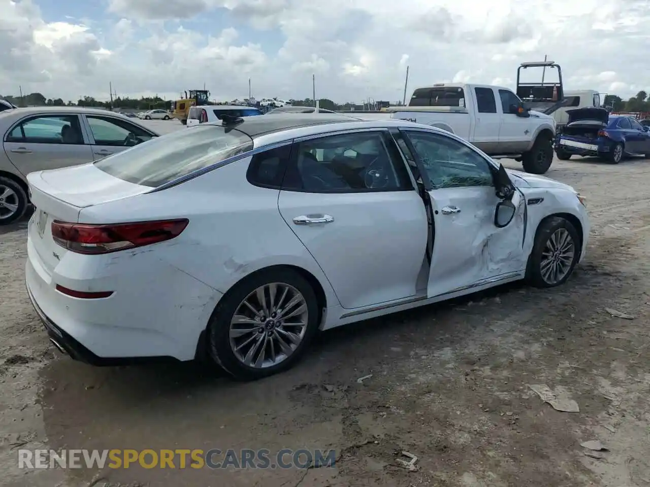3 Photograph of a damaged car 5XXGV4L2XKG334476 KIA OPTIMA 2019