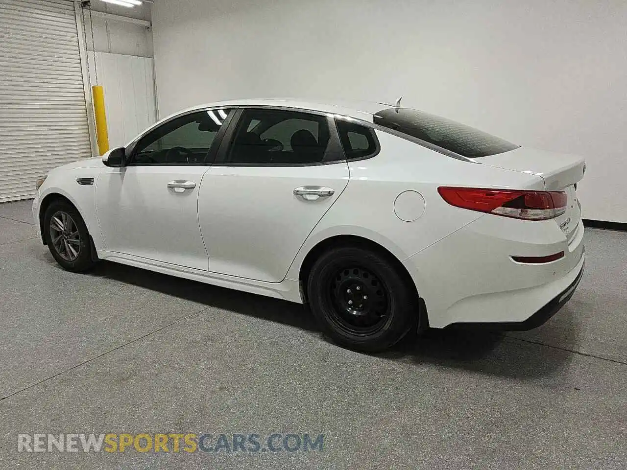 2 Photograph of a damaged car 5XXGT4L30LG427927 KIA OPTIMA 2020