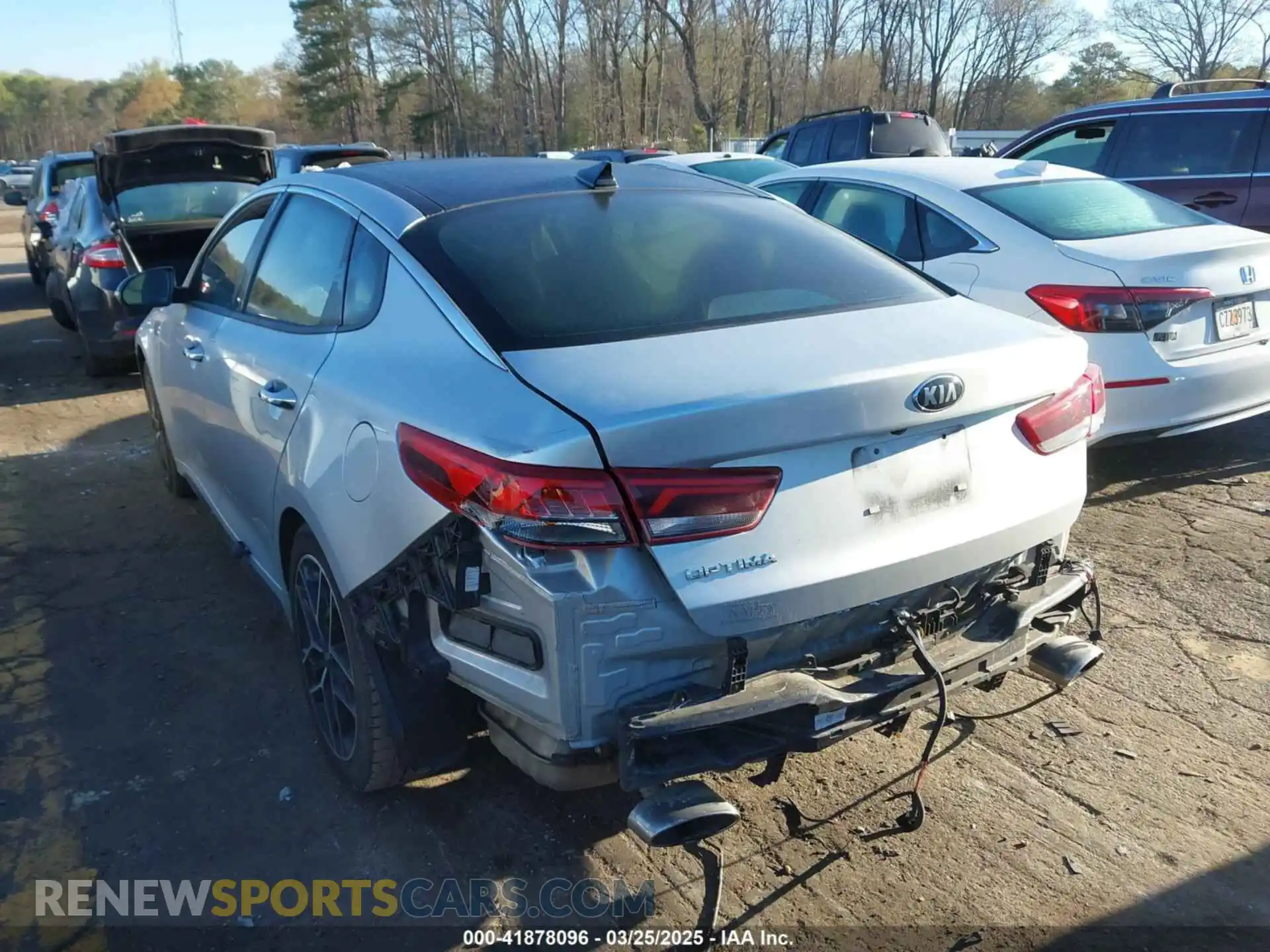 3 Photograph of a damaged car 5XXGT4L30LG440046 KIA OPTIMA 2020