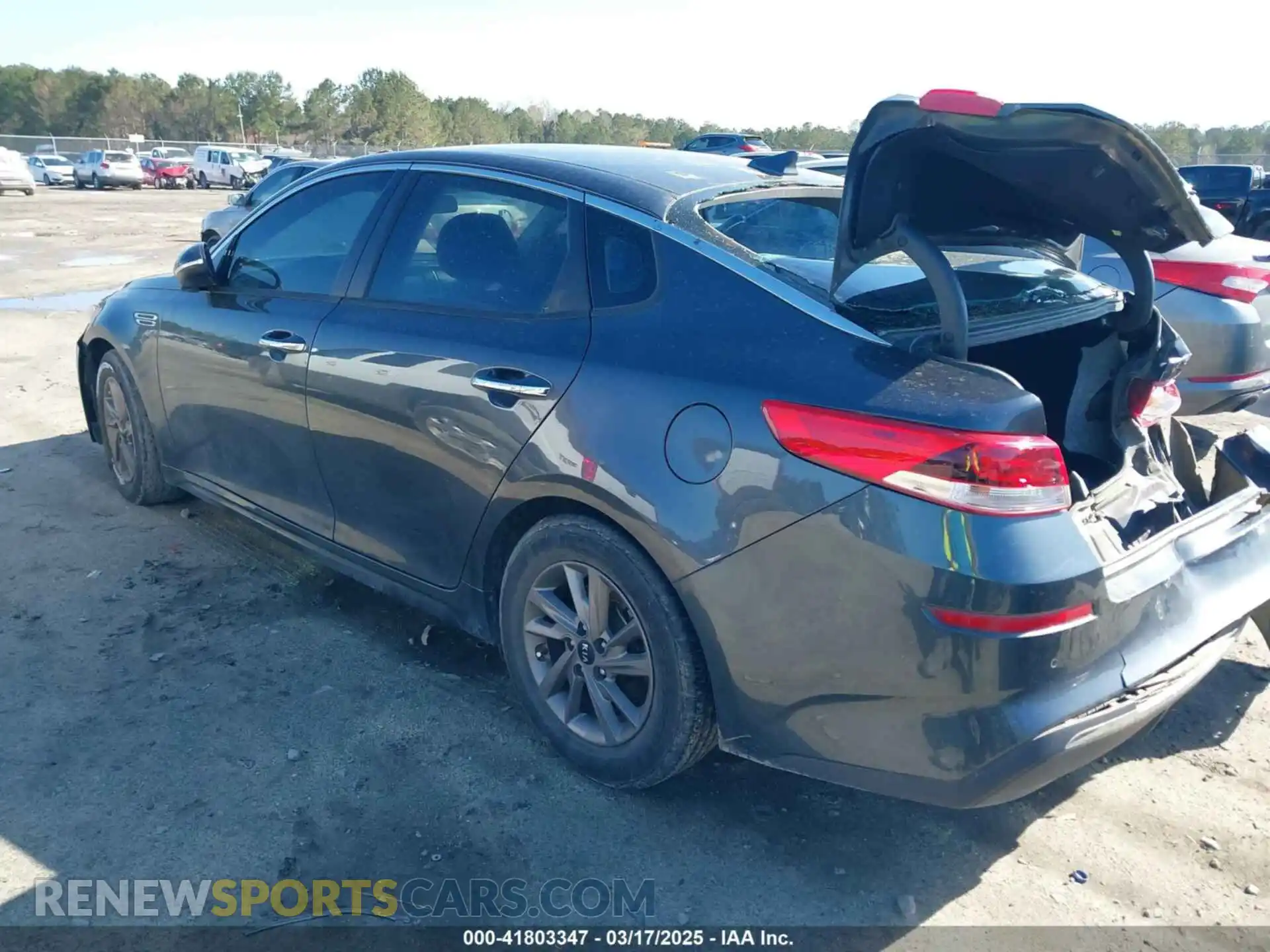 3 Photograph of a damaged car 5XXGT4L31LG385283 KIA OPTIMA 2020