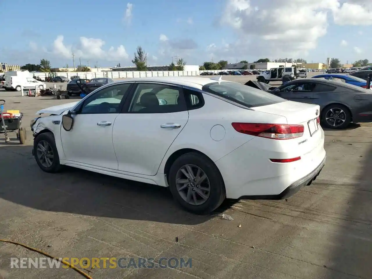 2 Photograph of a damaged car 5XXGT4L31LG393870 KIA OPTIMA 2020