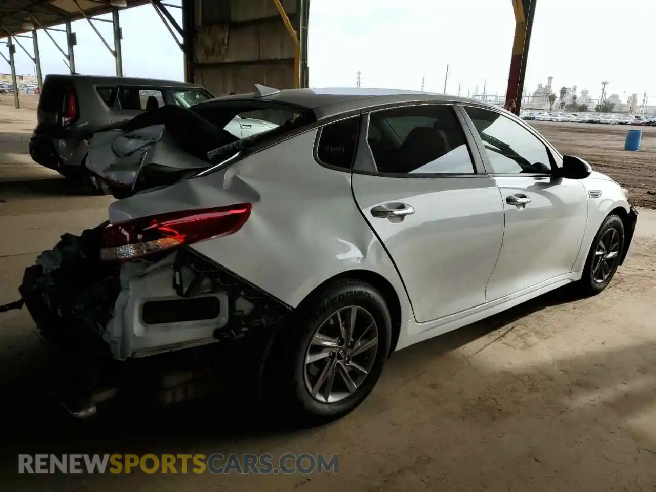 3 Photograph of a damaged car 5XXGT4L31LG398762 KIA OPTIMA 2020