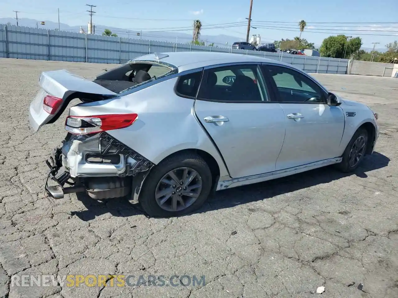 3 Photograph of a damaged car 5XXGT4L31LG422283 KIA OPTIMA 2020