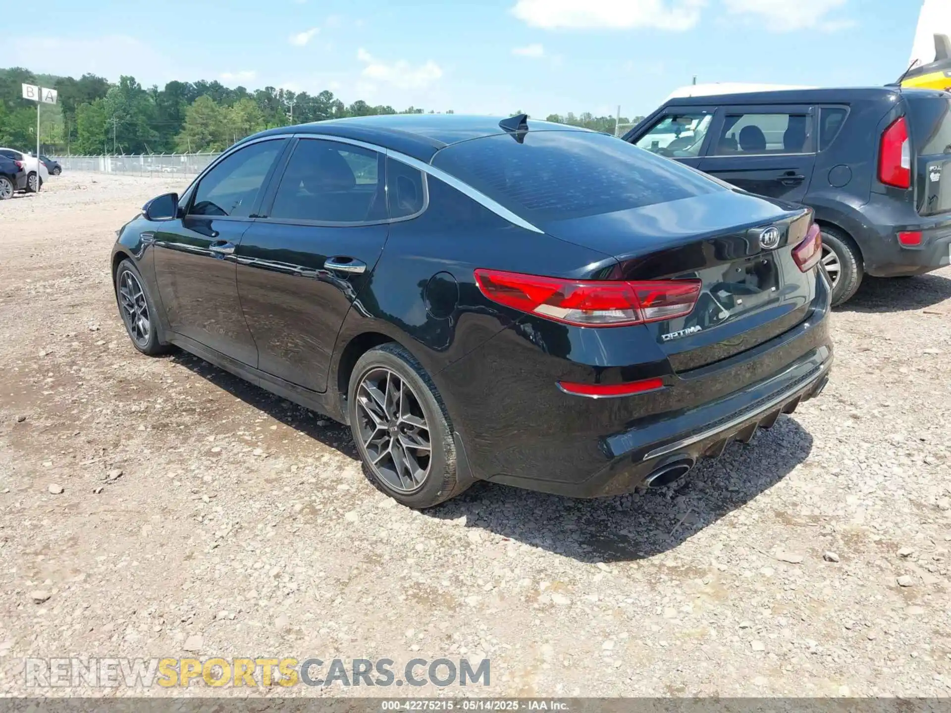 3 Photograph of a damaged car 5XXGT4L31LG432957 KIA OPTIMA 2020