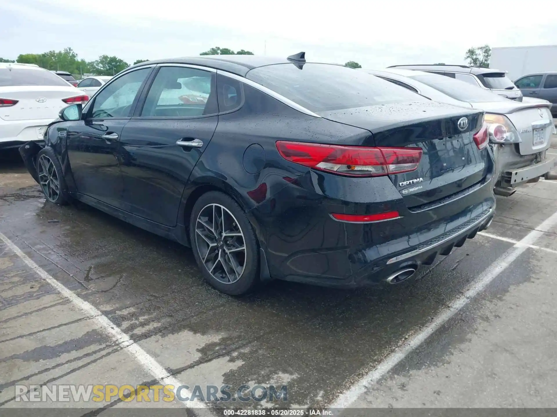 3 Photograph of a damaged car 5XXGT4L31LG441173 KIA OPTIMA 2020