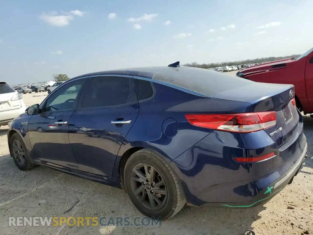 2 Photograph of a damaged car 5XXGT4L32LG383106 KIA OPTIMA 2020