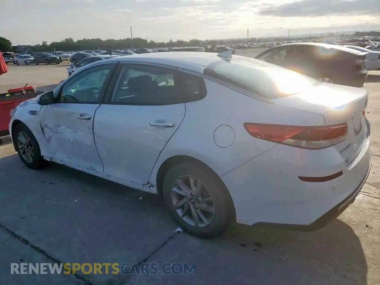 2 Photograph of a damaged car 5XXGT4L32LG437388 KIA OPTIMA 2020