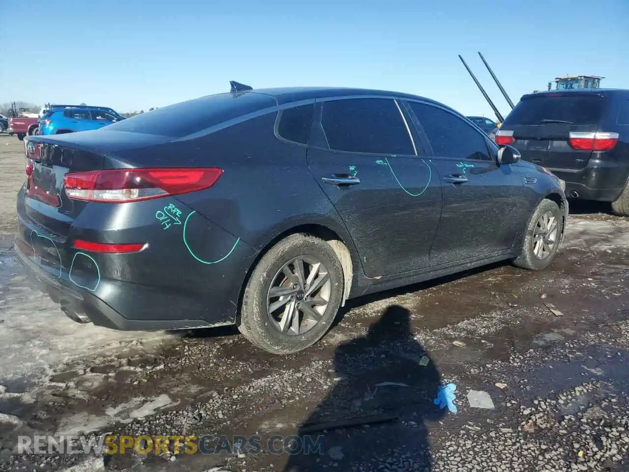 3 Photograph of a damaged car 5XXGT4L32LG438413 KIA OPTIMA 2020
