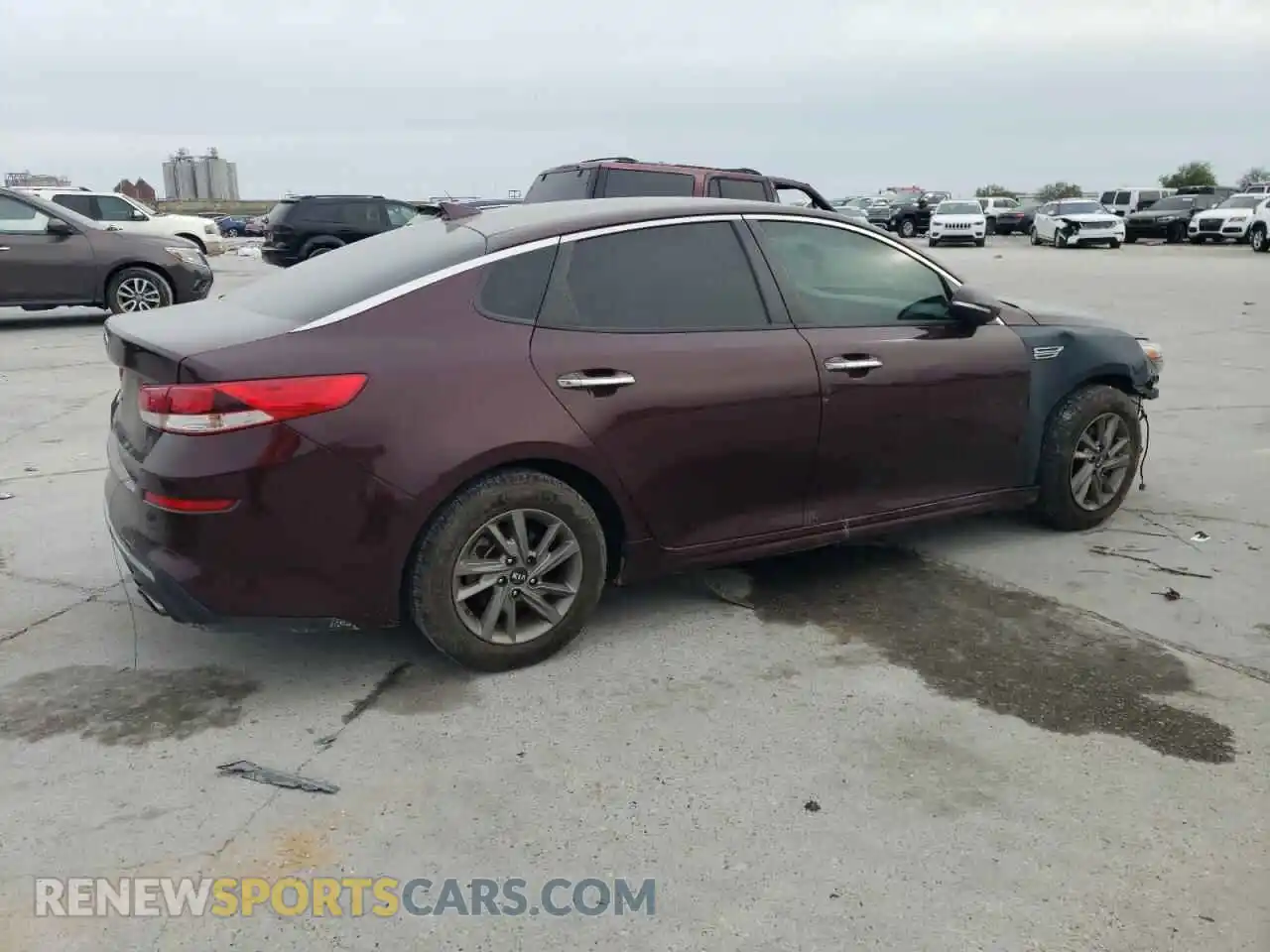 3 Photograph of a damaged car 5XXGT4L33LG385334 KIA OPTIMA 2020
