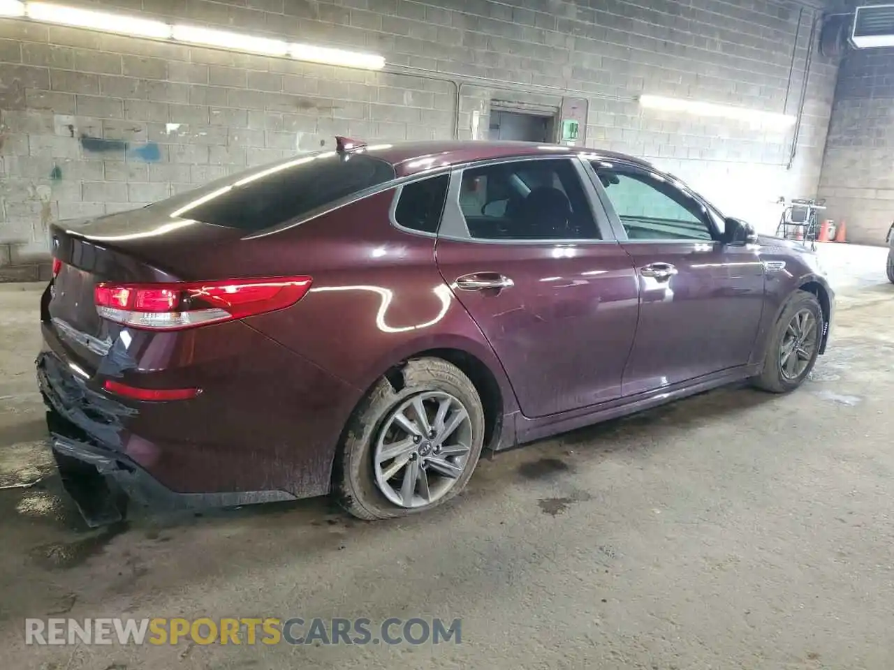 3 Photograph of a damaged car 5XXGT4L33LG413620 KIA OPTIMA 2020