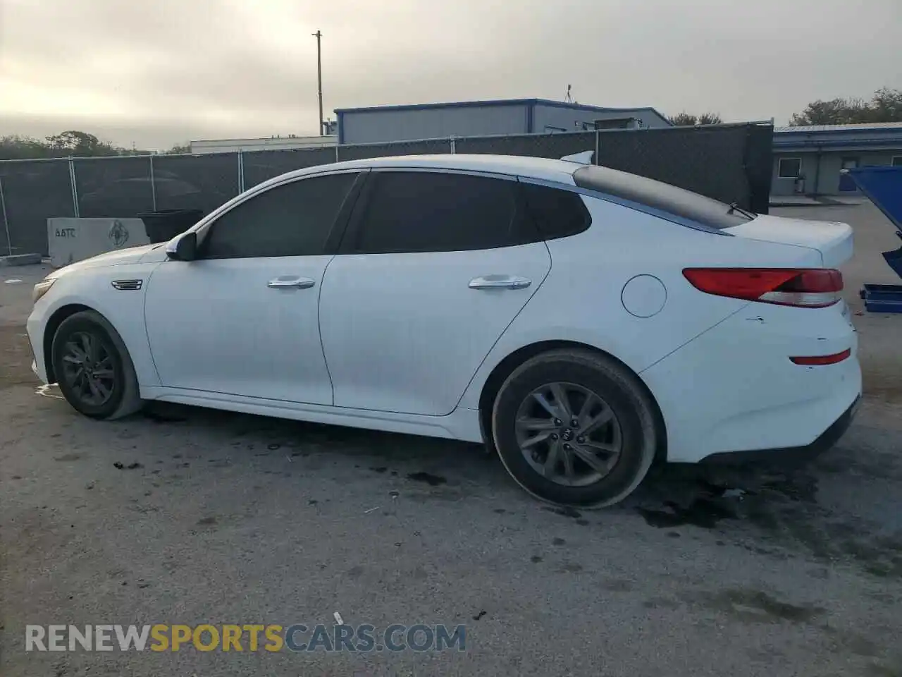 2 fotografías del automóvil dañado 5XXGT4L33LG415836 KIA OPTIMA 2020