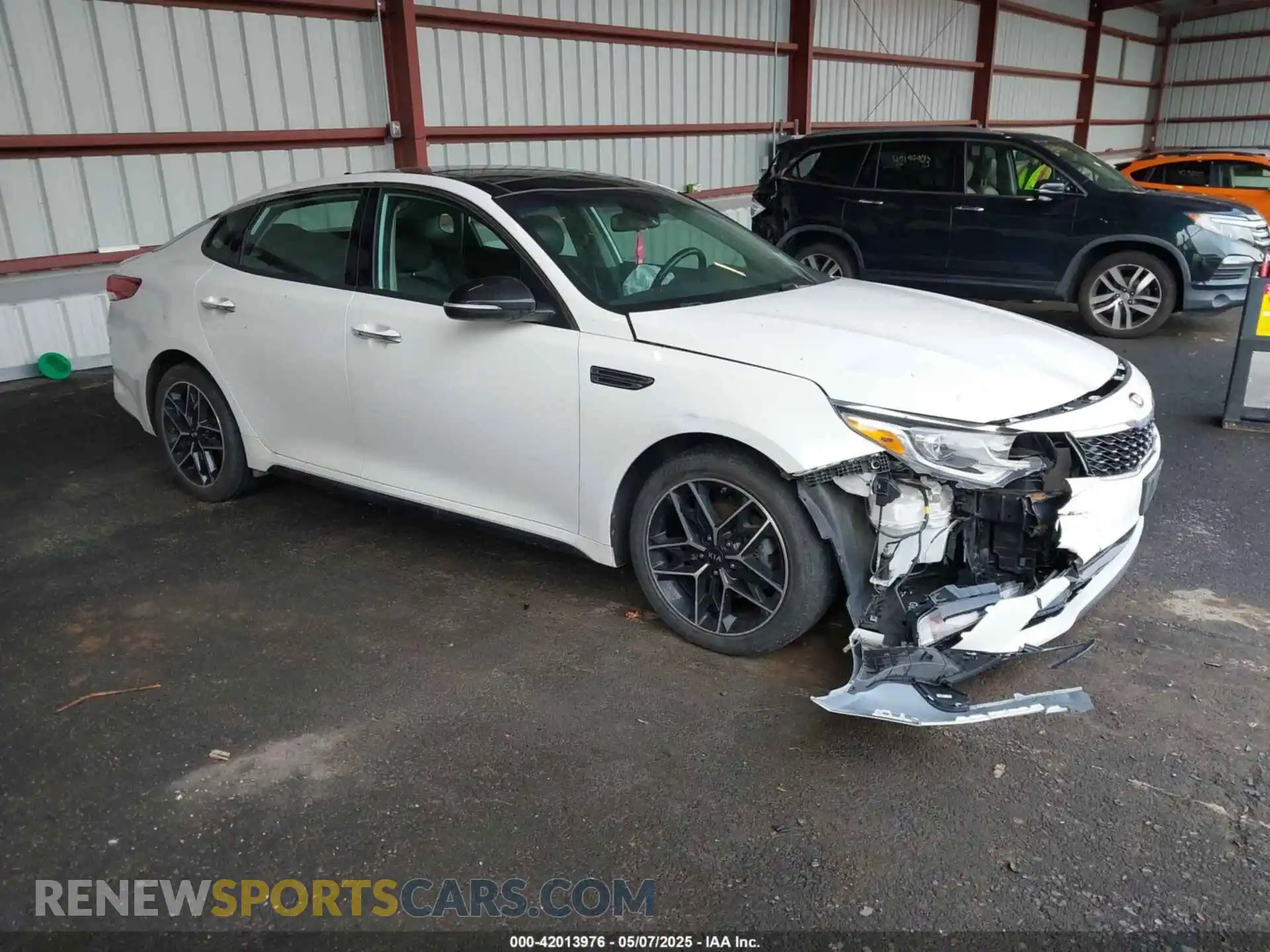 1 Photograph of a damaged car 5XXGT4L33LG429770 KIA OPTIMA 2020
