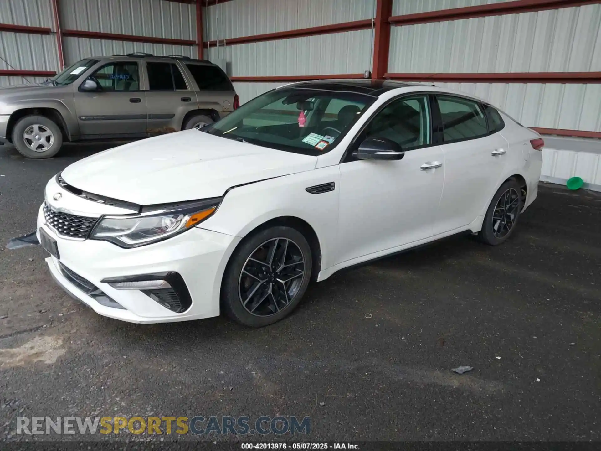 2 Photograph of a damaged car 5XXGT4L33LG429770 KIA OPTIMA 2020