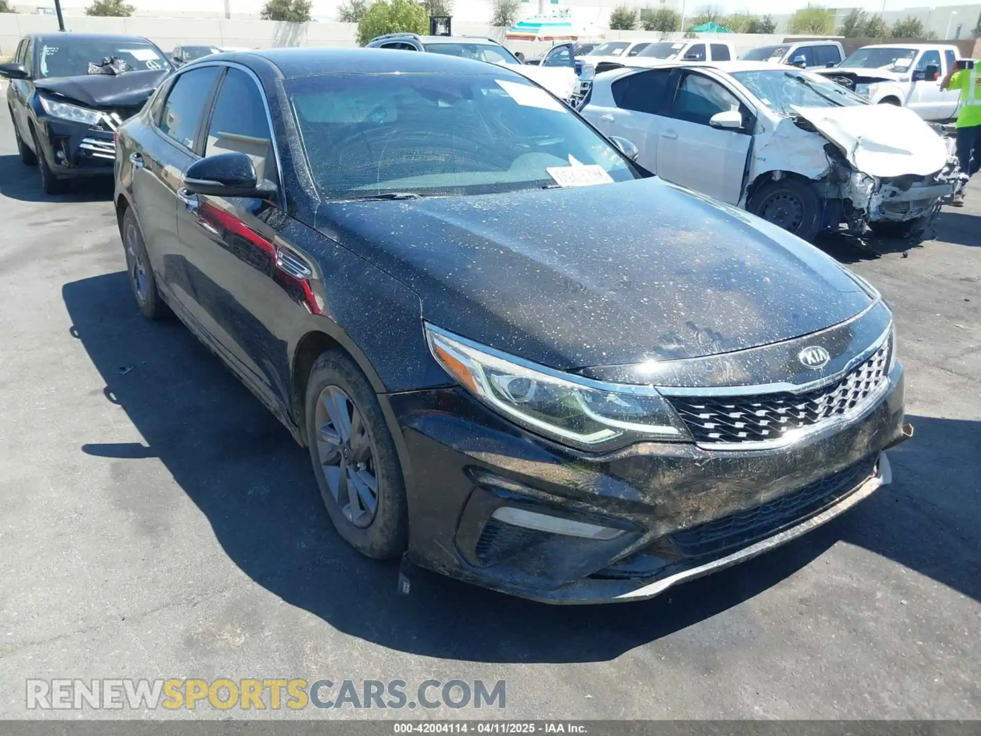 1 Photograph of a damaged car 5XXGT4L34LG392048 KIA OPTIMA 2020