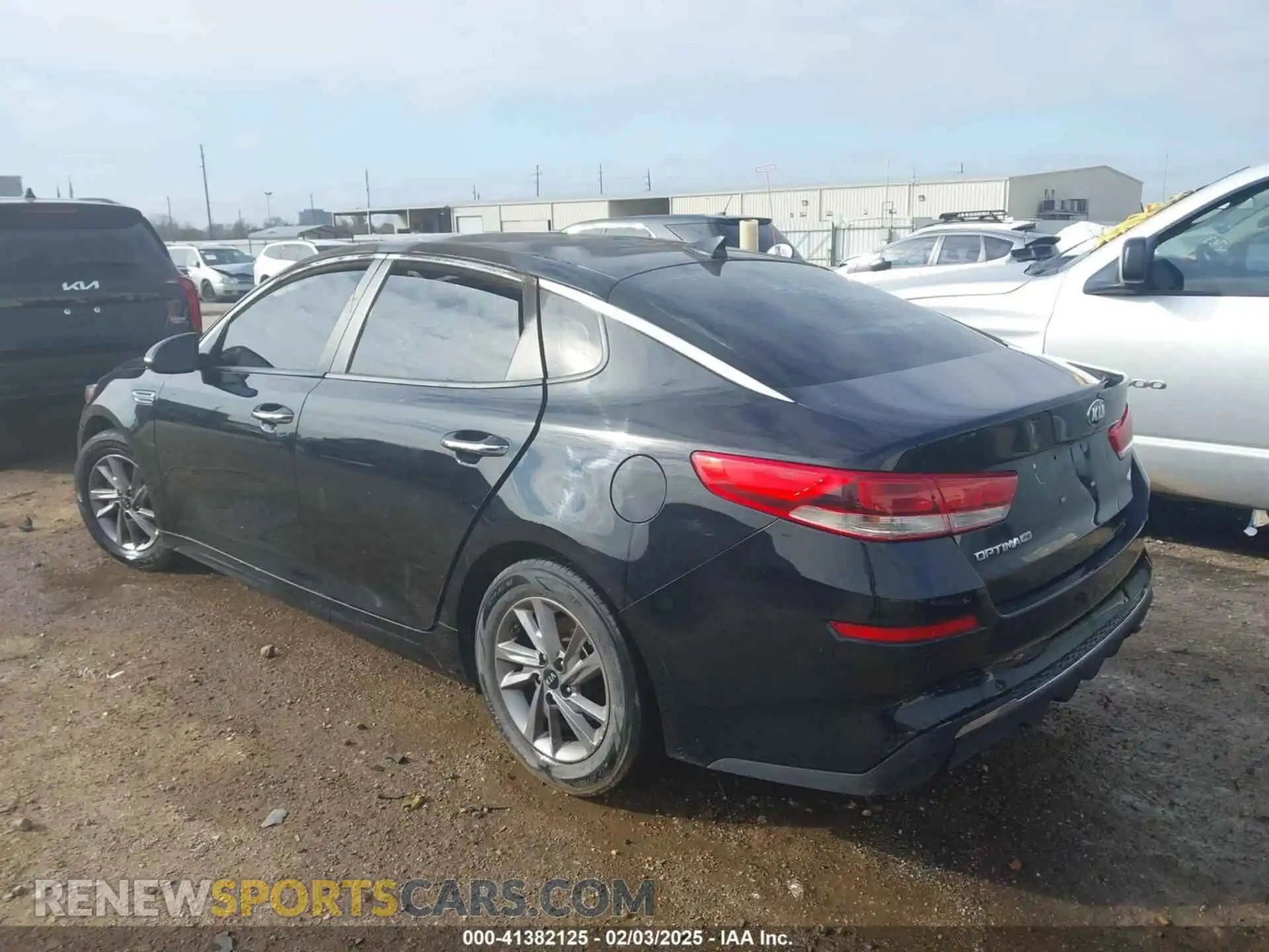 3 fotografías del automóvil dañado 5XXGT4L34LG435819 KIA OPTIMA 2020