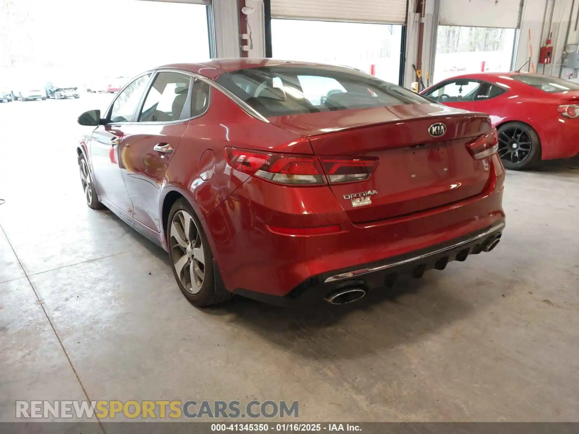 3 Photograph of a damaged car 5XXGT4L35LG397372 KIA OPTIMA 2020