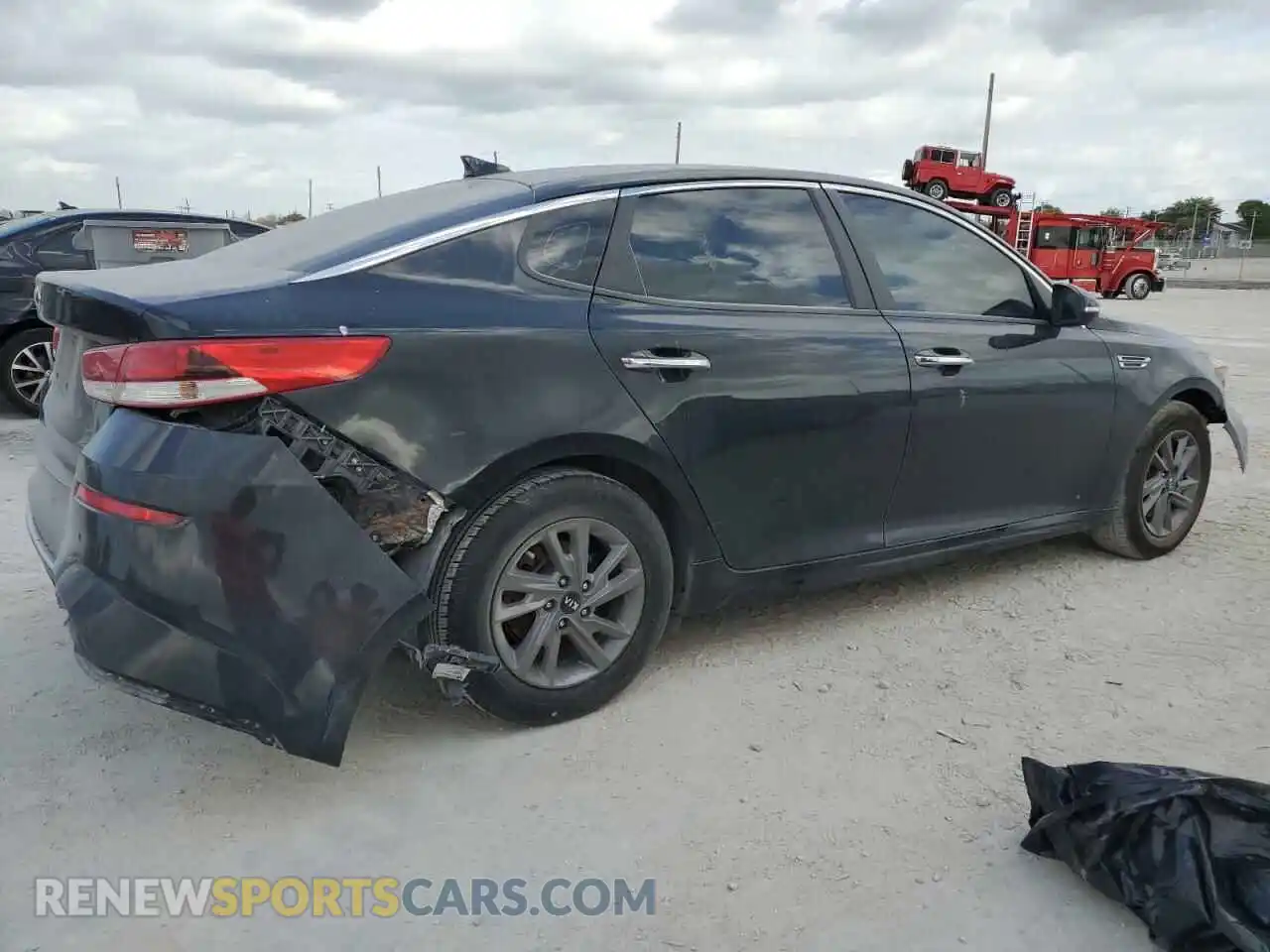 3 Photograph of a damaged car 5XXGT4L35LG436185 KIA OPTIMA 2020