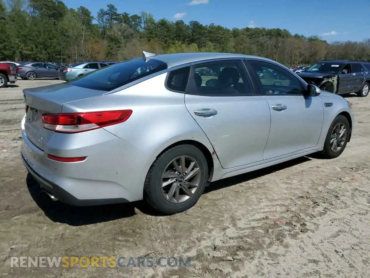 3 Photograph of a damaged car 5XXGT4L36LG381441 KIA OPTIMA 2020