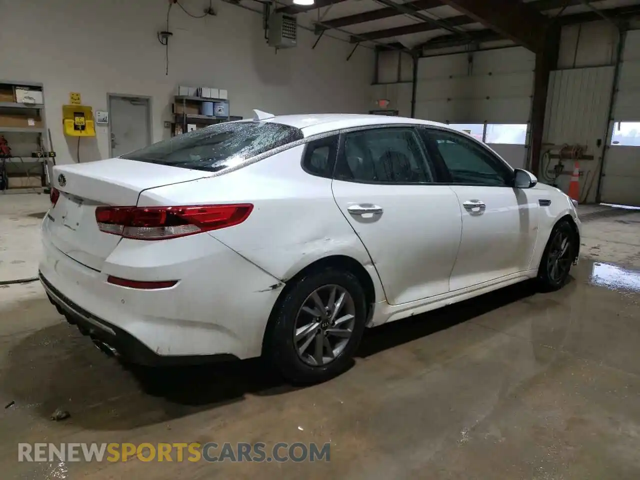 3 Photograph of a damaged car 5XXGT4L36LG430704 KIA OPTIMA 2020