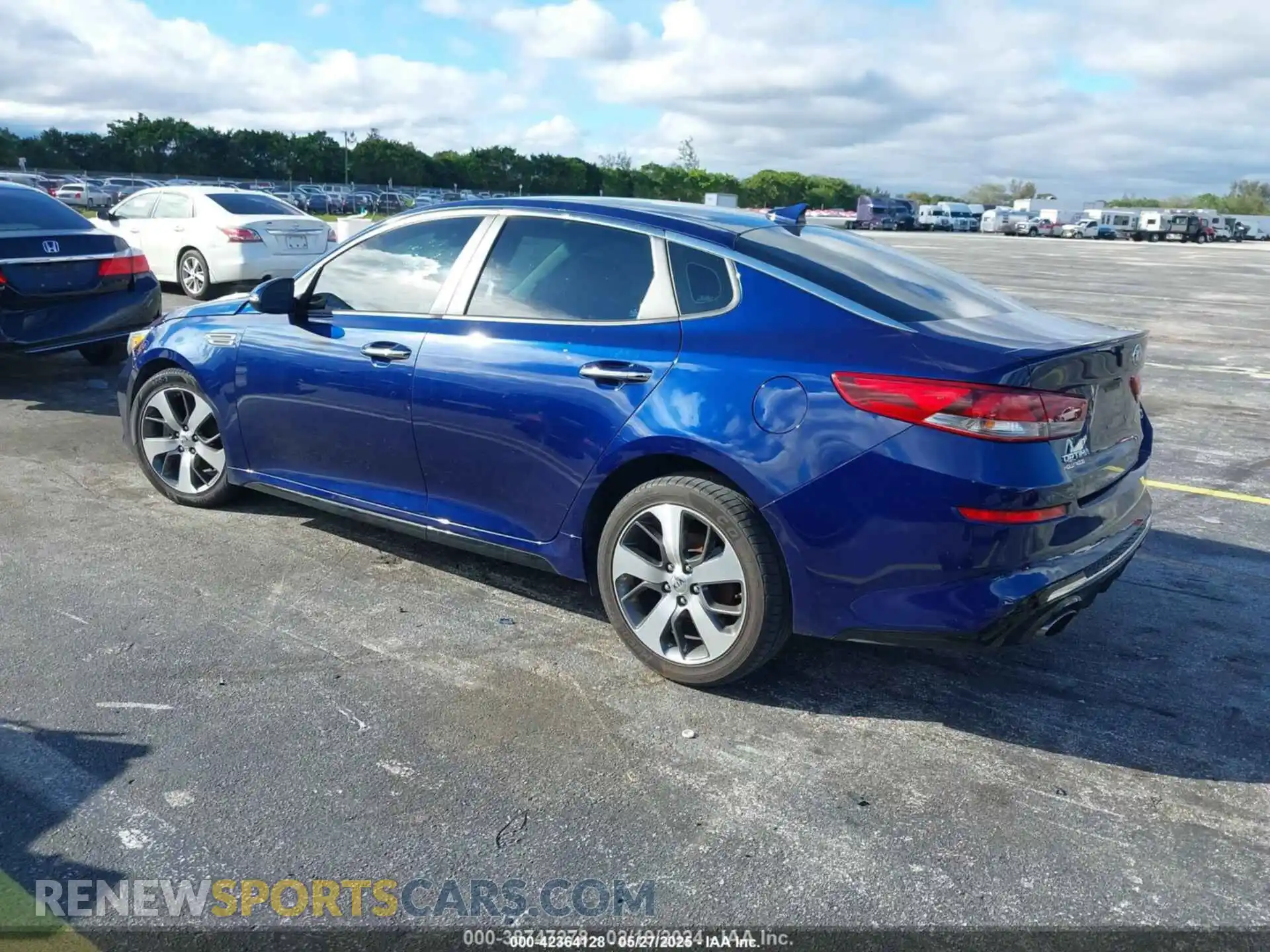 3 Photograph of a damaged car 5XXGT4L37LG409036 KIA OPTIMA 2020