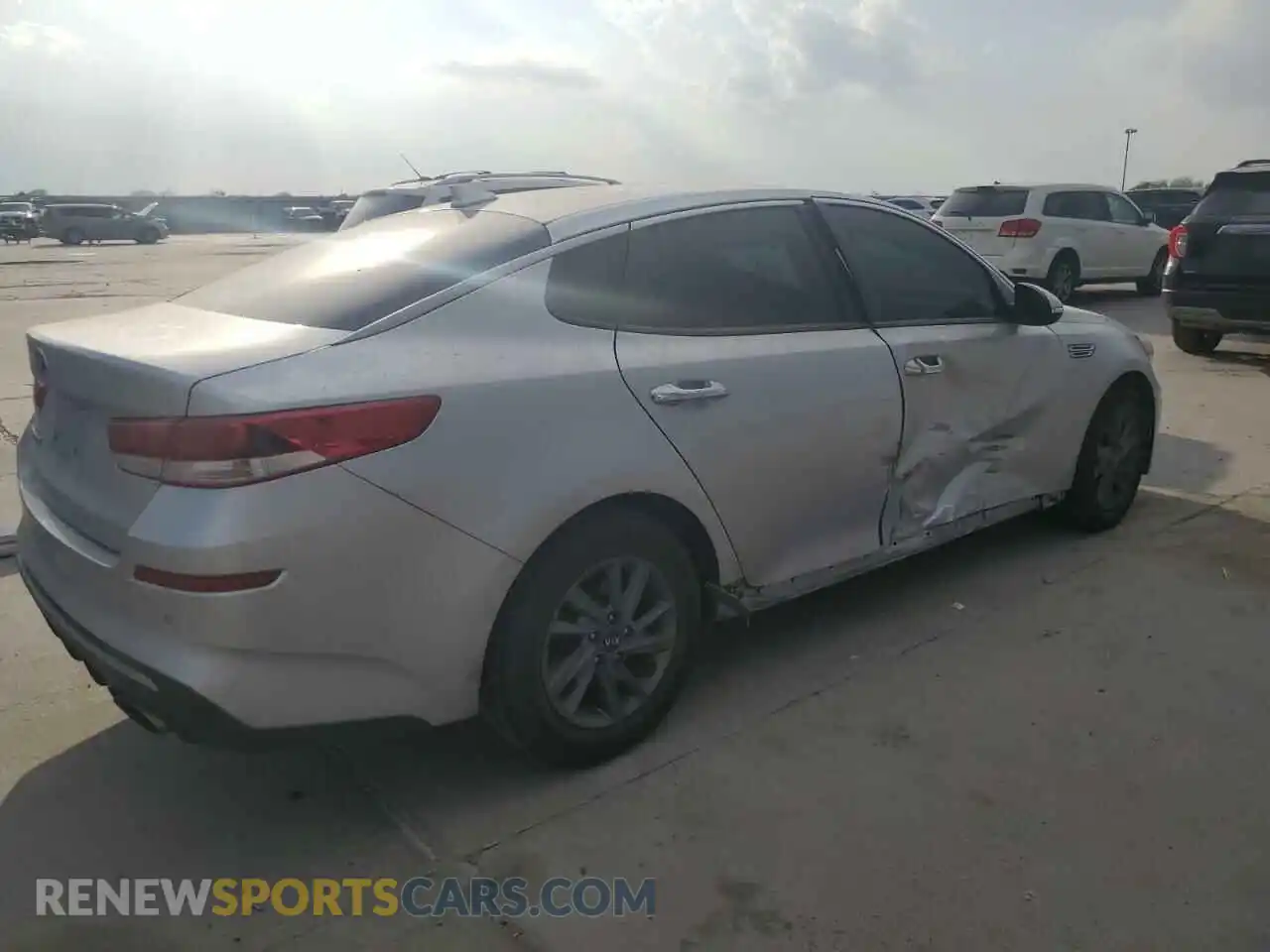 3 Photograph of a damaged car 5XXGT4L37LG429903 KIA OPTIMA 2020
