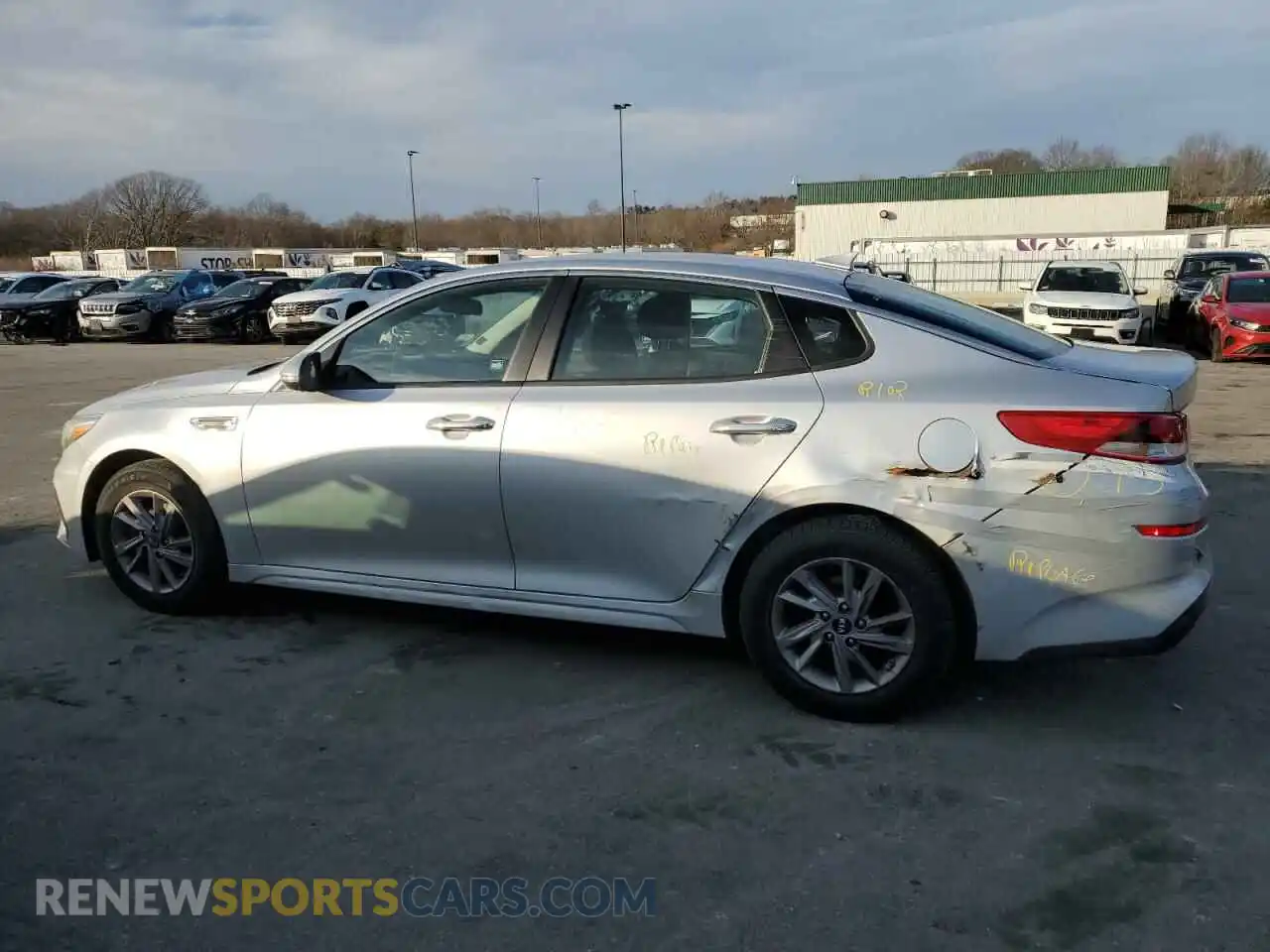 2 Photograph of a damaged car 5XXGT4L37LG431943 KIA OPTIMA 2020