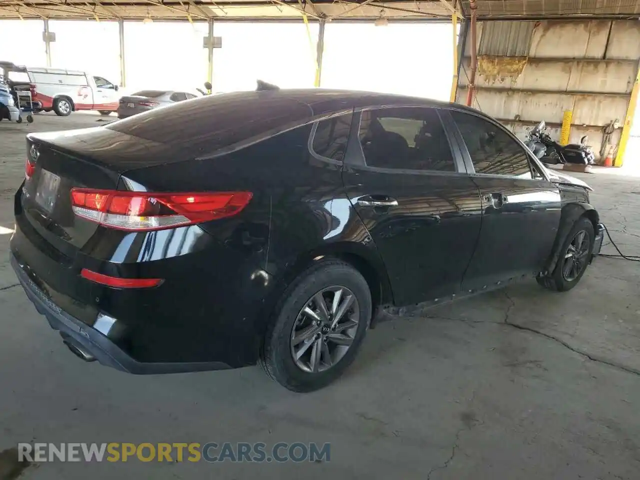 3 Photograph of a damaged car 5XXGT4L38LG394529 KIA OPTIMA 2020
