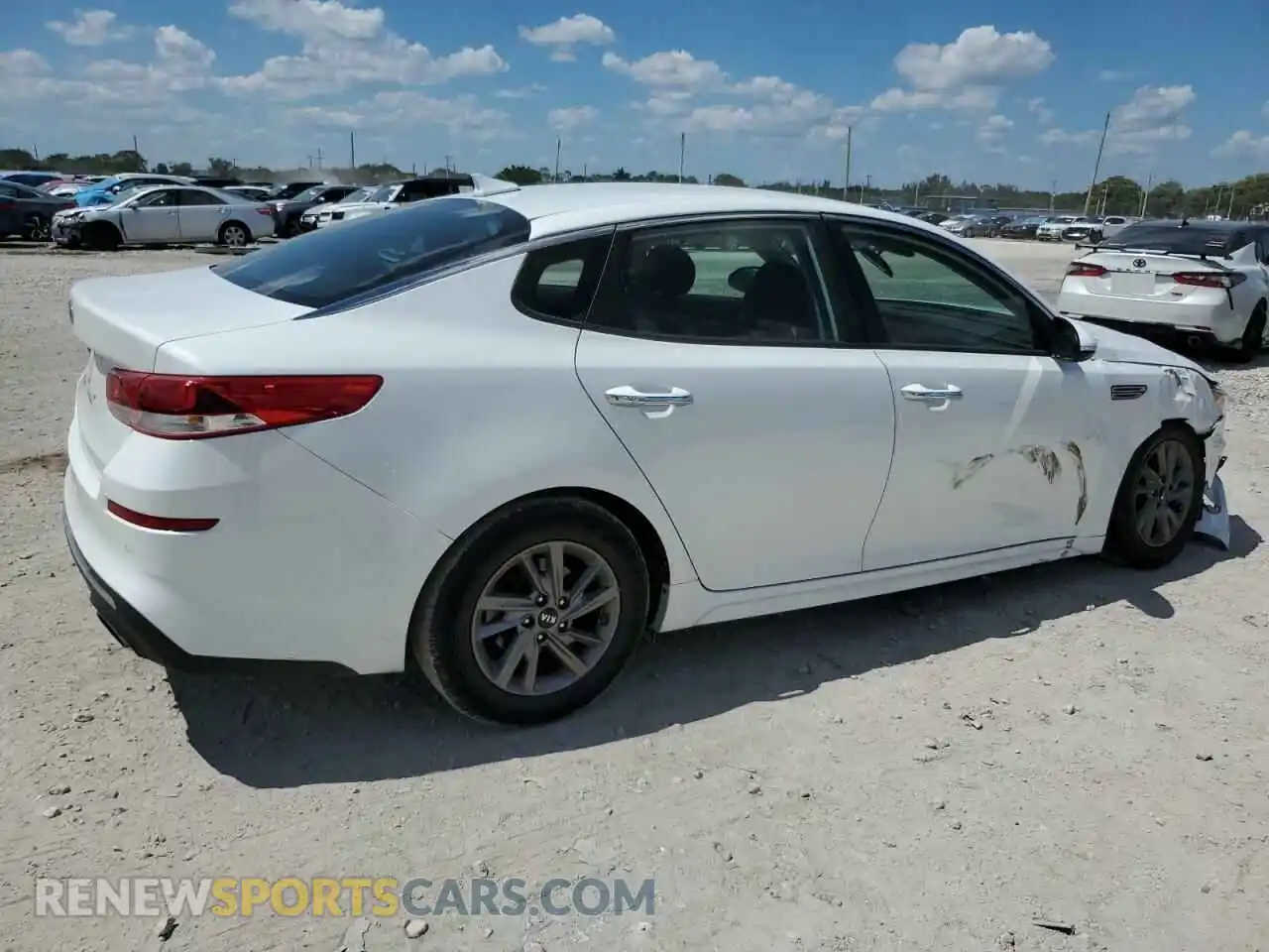 3 Photograph of a damaged car 5XXGT4L38LG431031 KIA OPTIMA 2020