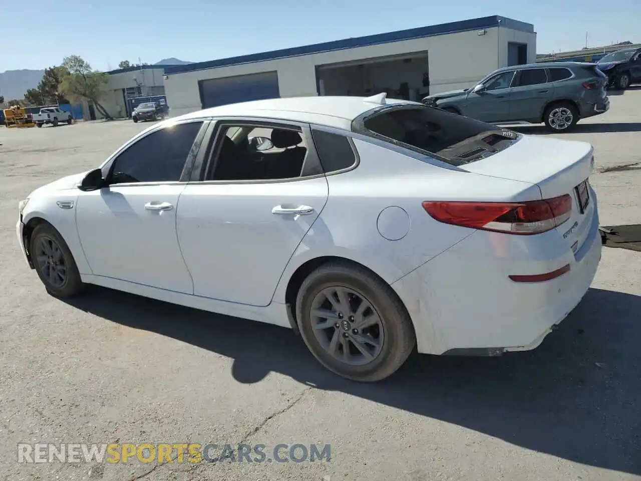 2 Photograph of a damaged car 5XXGT4L39LG385953 KIA OPTIMA 2020