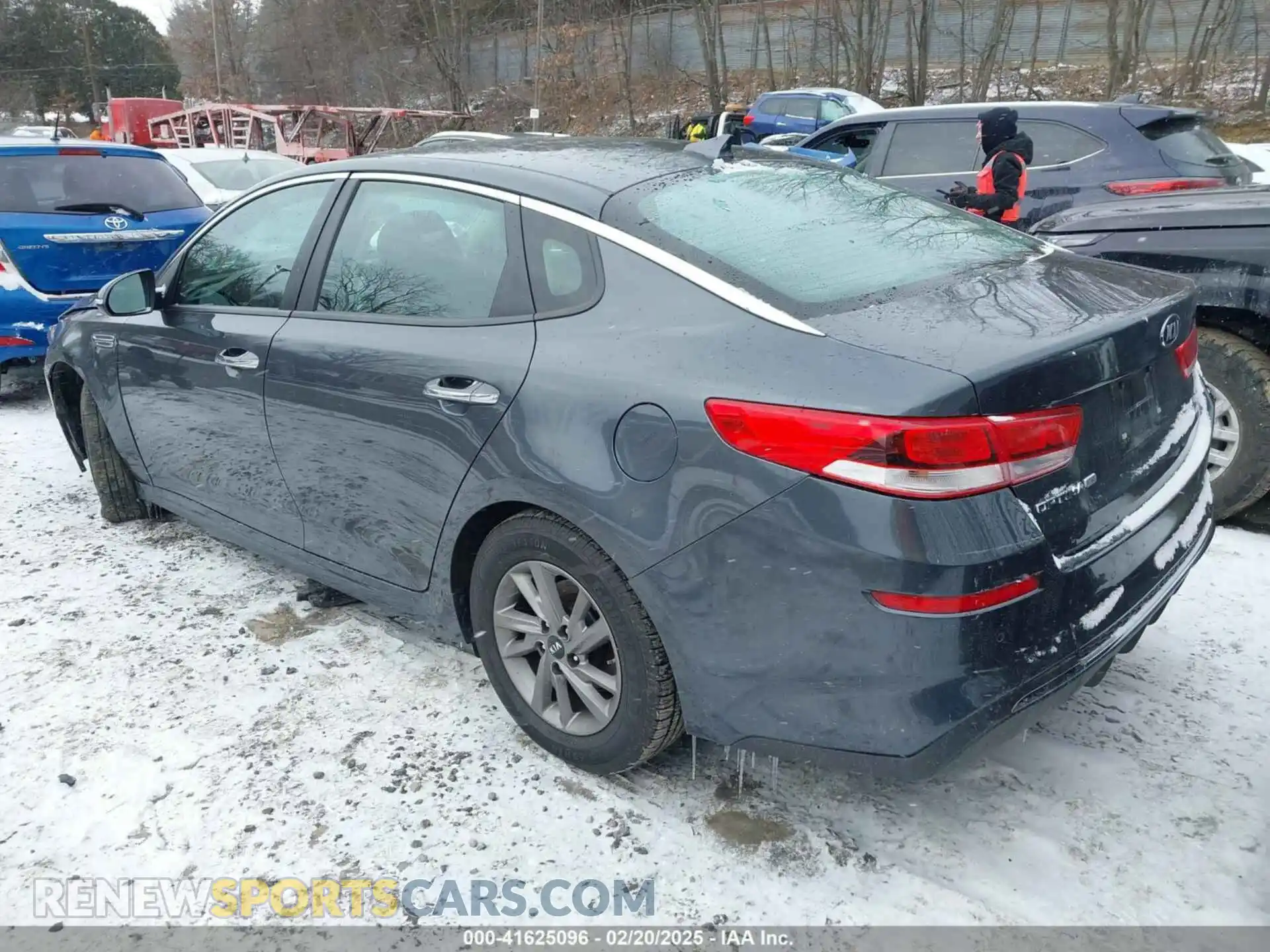 3 fotografías del automóvil dañado 5XXGT4L3XLG434058 KIA OPTIMA 2020