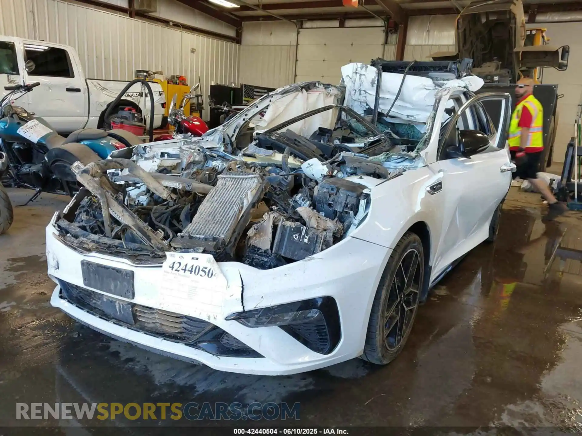 2 Photograph of a damaged car 5XXGW4L22LG422808 KIA OPTIMA 2020