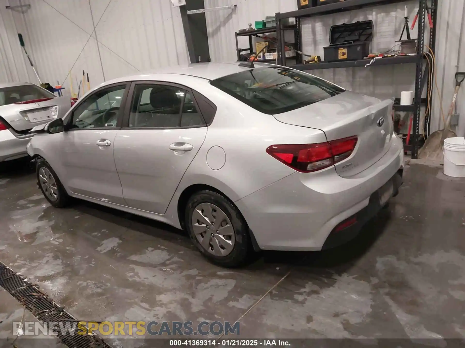 3 Photograph of a damaged car 3KPA24AB3KE237436 KIA RIO 2019