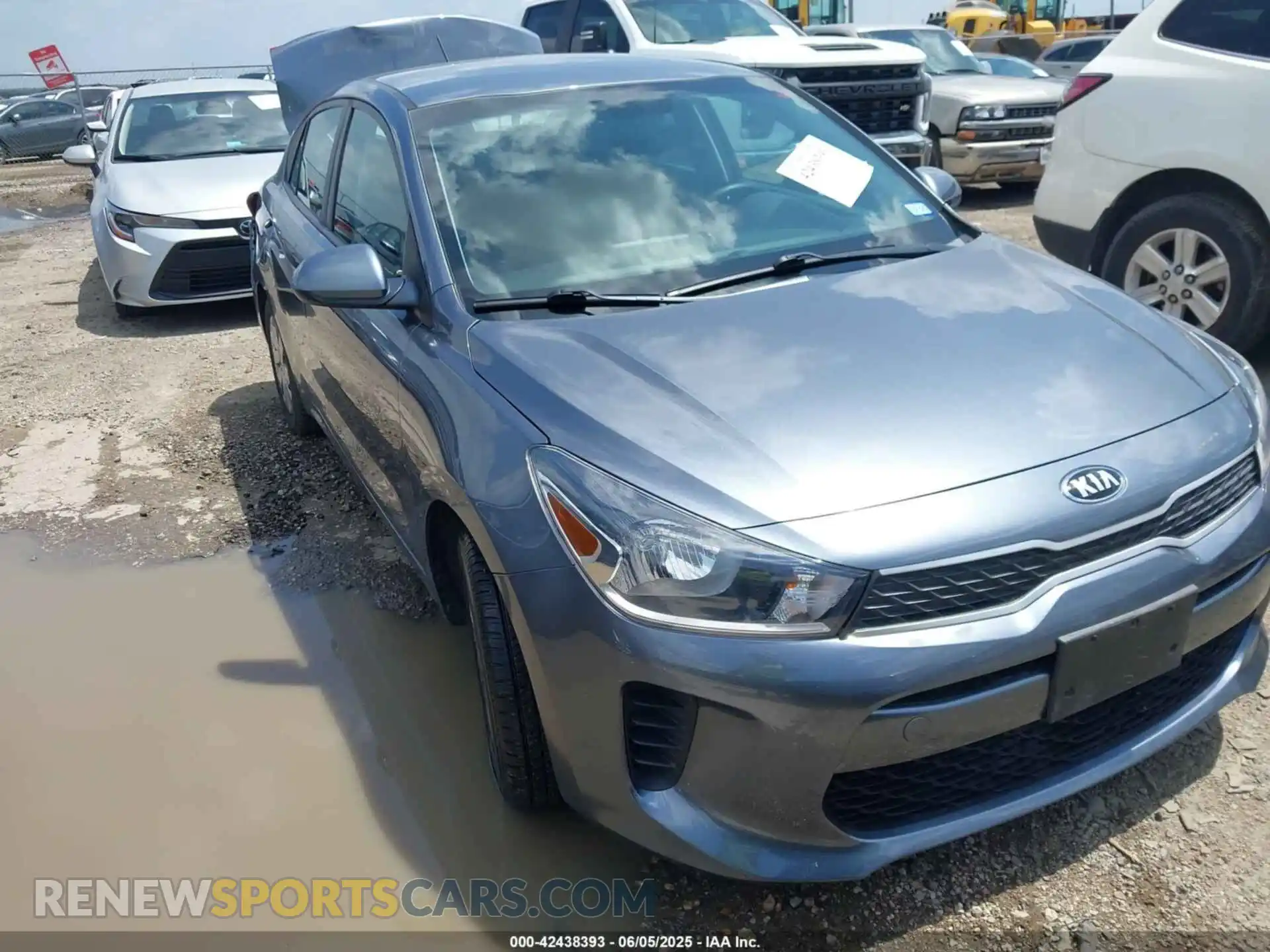 1 Photograph of a damaged car 3KPA24AD0LE297032 KIA RIO 2020