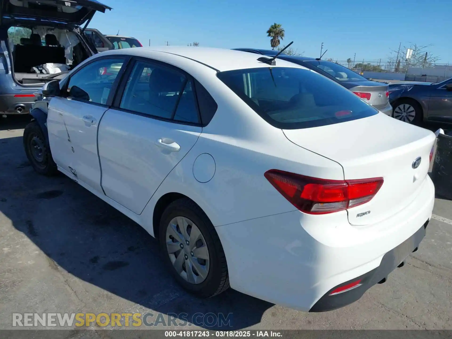 3 Photograph of a damaged car 3KPA24AD1LE313500 KIA RIO 2020