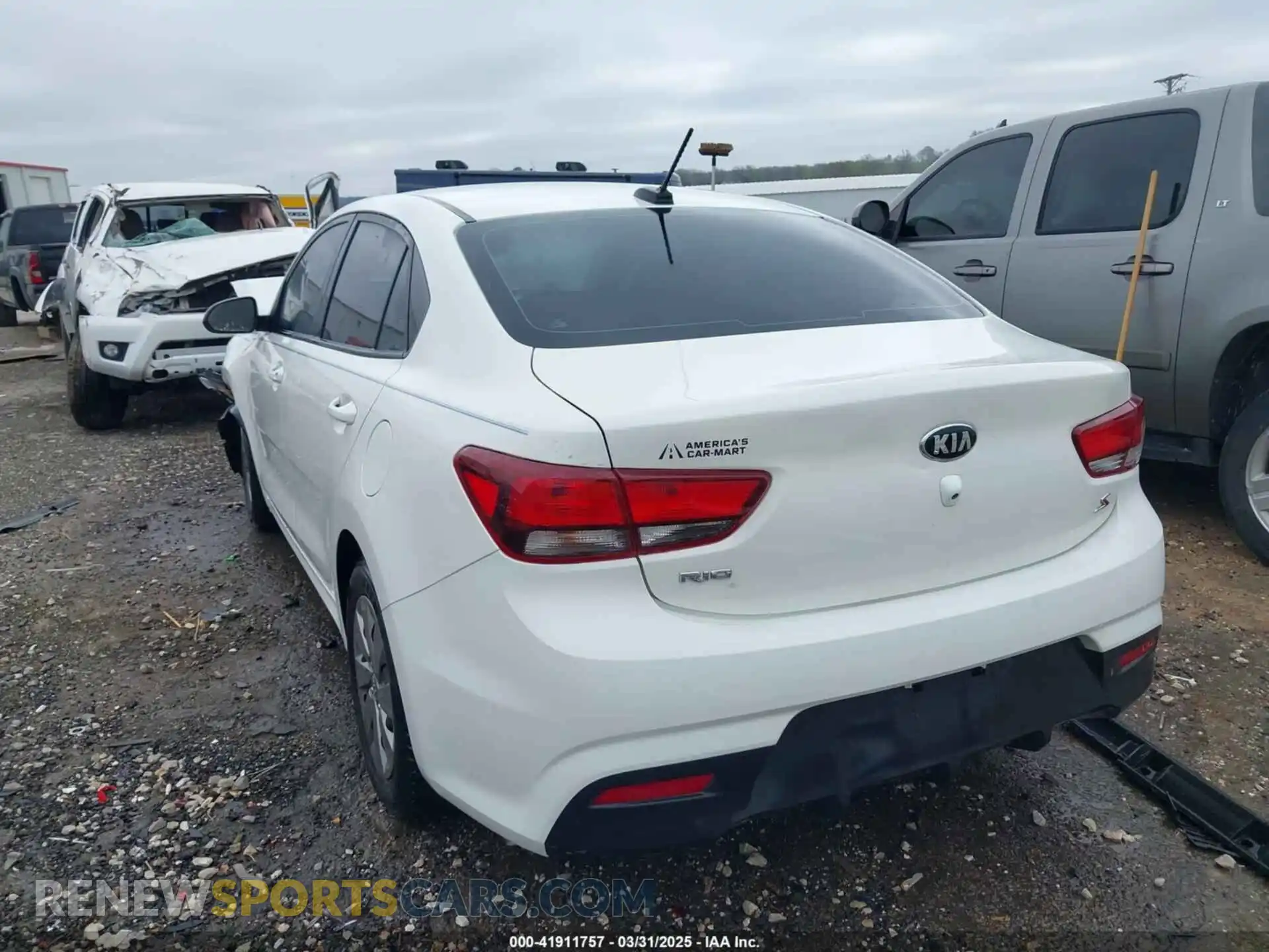 3 Photograph of a damaged car 3KPA24AD4LE322224 KIA RIO 2020