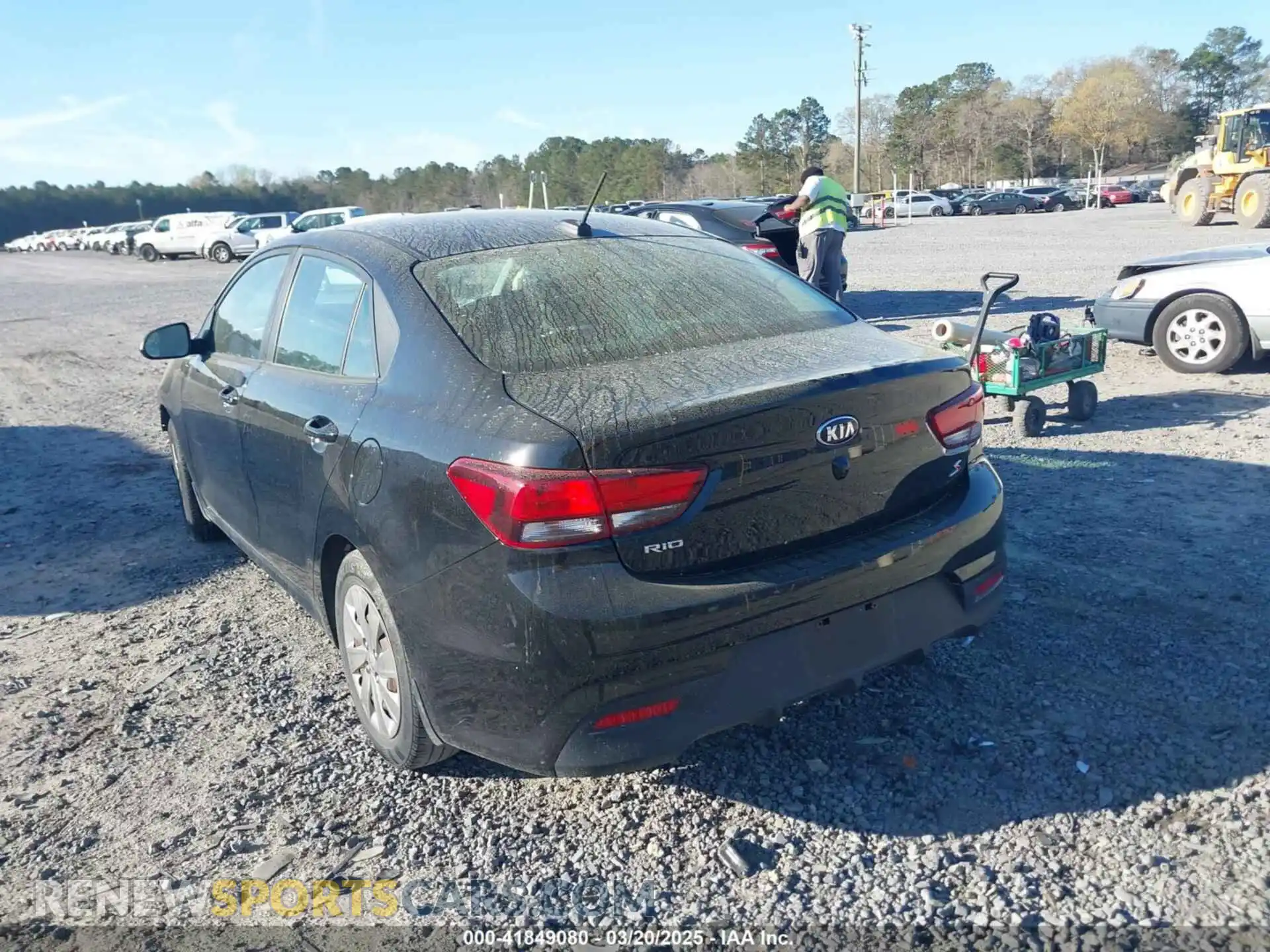3 Photograph of a damaged car 3KPA24AD5LE283627 KIA RIO 2020