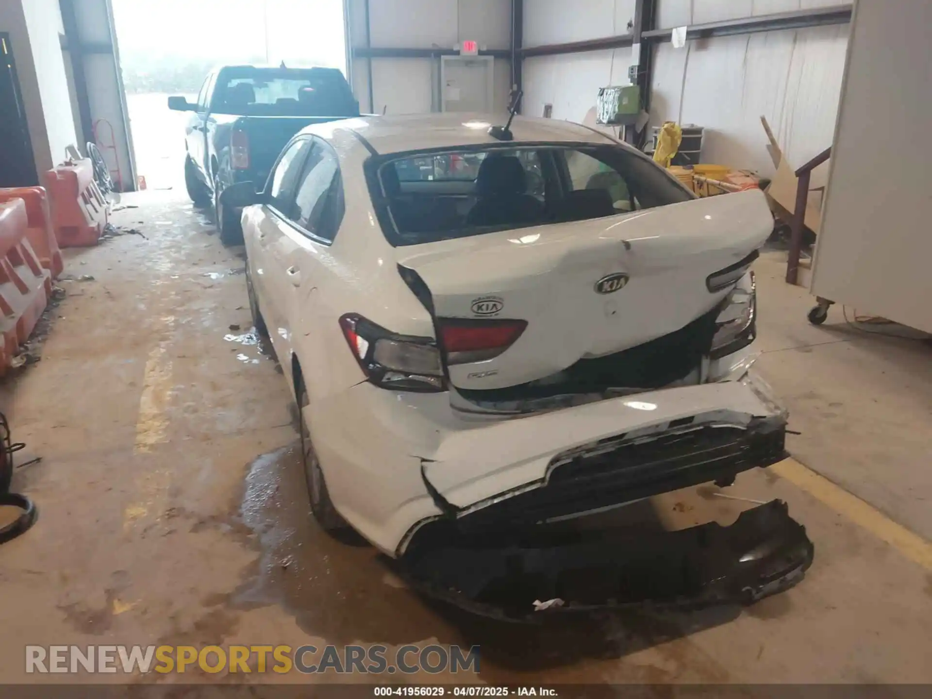 3 Photograph of a damaged car 3KPA24AD5LE311331 KIA RIO 2020