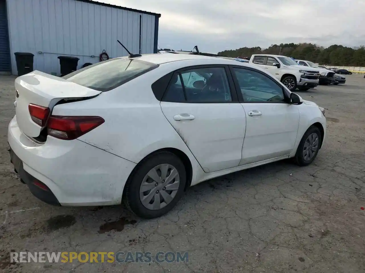 3 Photograph of a damaged car 3KPA24AD5LE312768 KIA RIO 2020