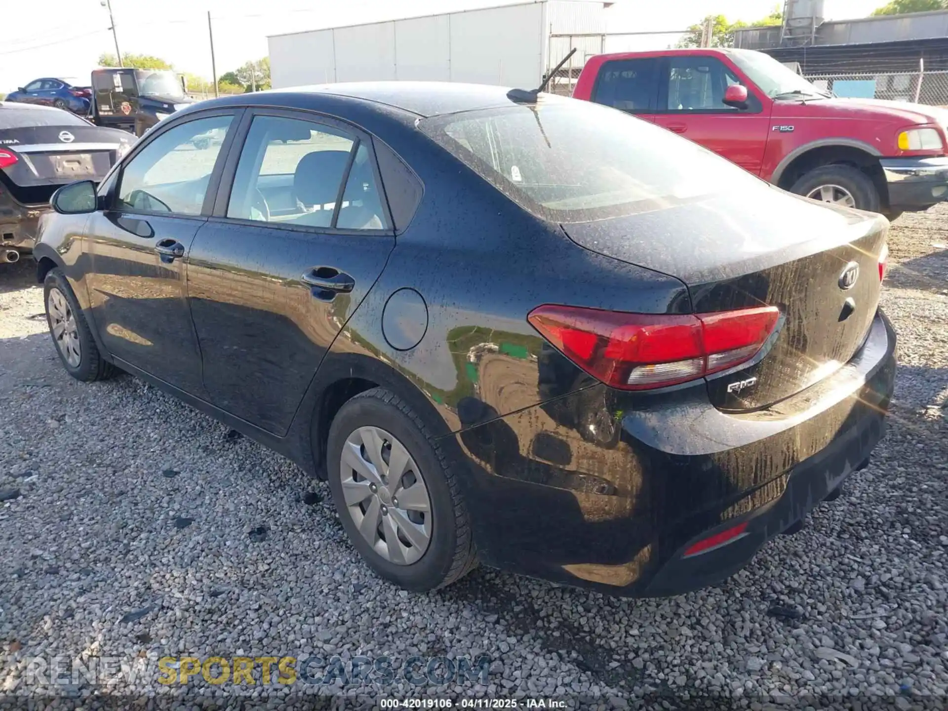 3 Photograph of a damaged car 3KPA24AD6LE309894 KIA RIO 2020