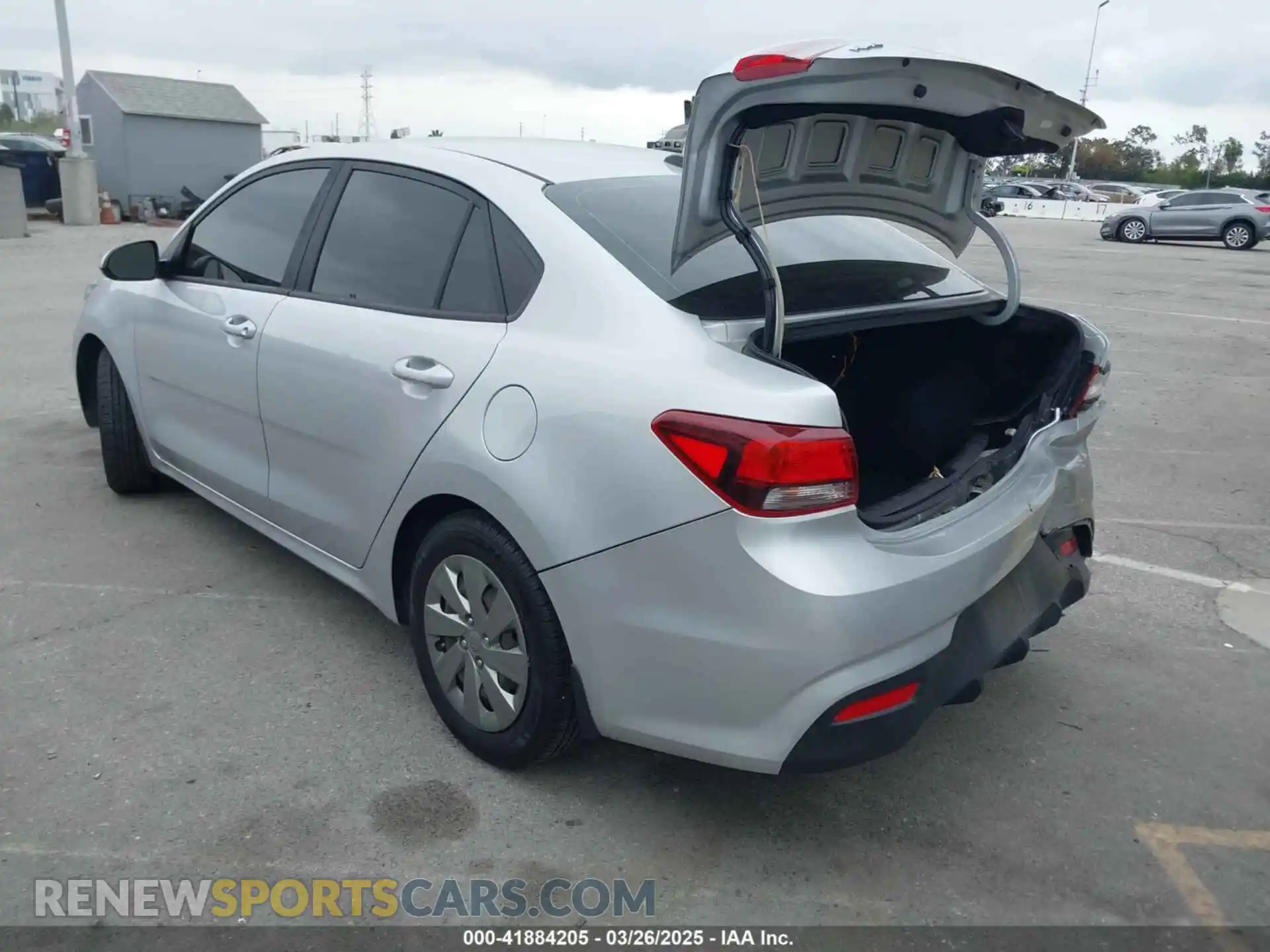 3 Фотография поврежденного автомобиля 3KPA24AD7LE313579 KIA RIO 2020