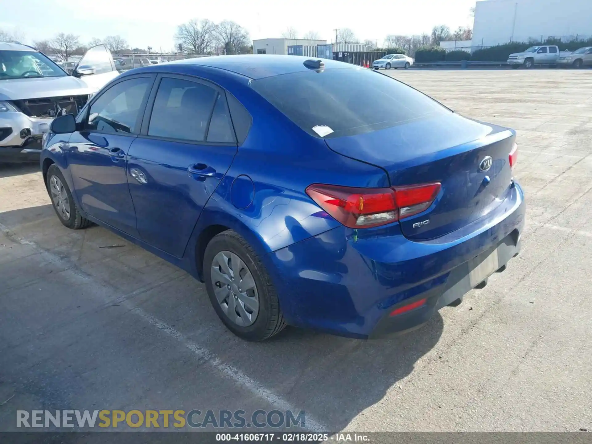 3 fotografías del automóvil dañado 3KPA24AD7LE349076 KIA RIO 2020