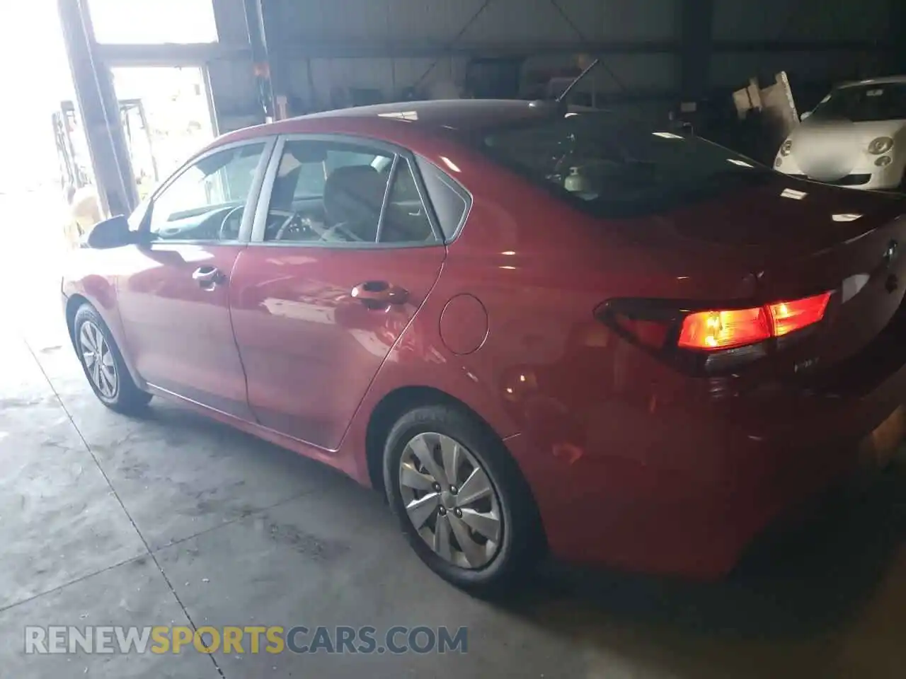 2 Photograph of a damaged car 3KPA24AD9LE295537 KIA RIO 2020