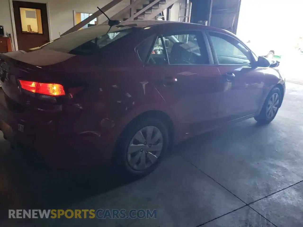 3 Photograph of a damaged car 3KPA24AD9LE295537 KIA RIO 2020