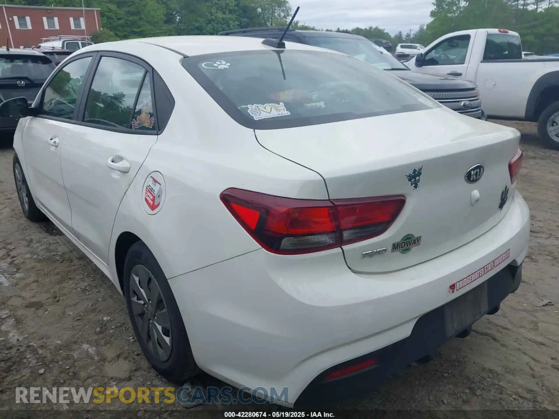 3 Photograph of a damaged car 3KPA24ADXLE330716 KIA RIO 2020