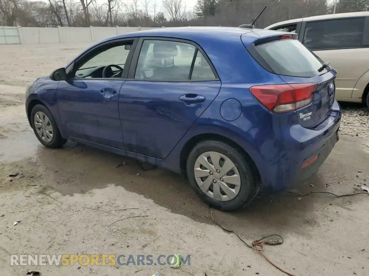2 Photograph of a damaged car 3KPA25AD9LE341504 KIA RIO 2020