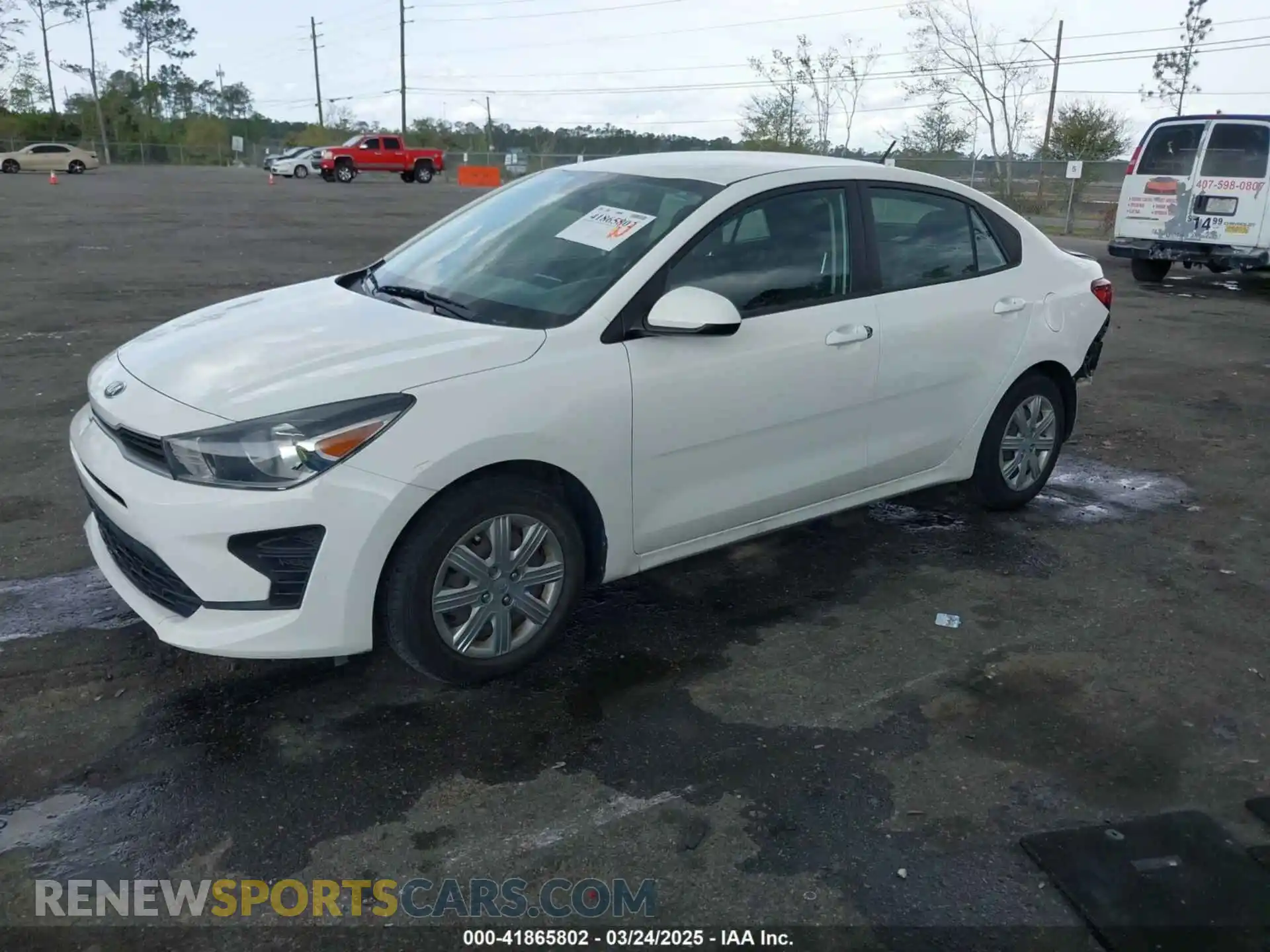 2 fotografías del automóvil dañado 3KPA24AD0ME395186 KIA RIO 2021