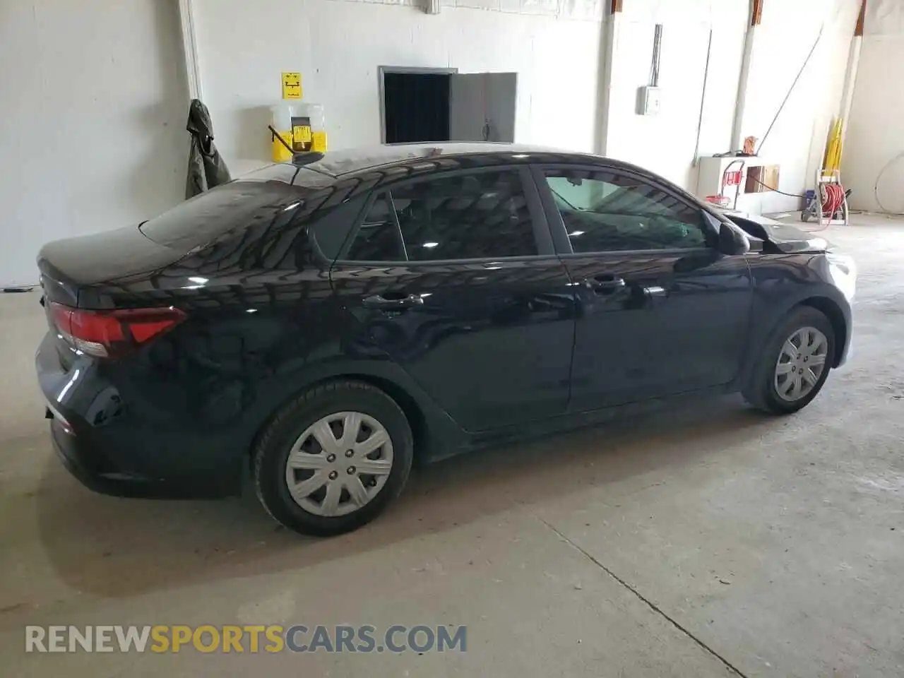 3 Photograph of a damaged car 3KPA24AD4ME383252 KIA RIO 2021