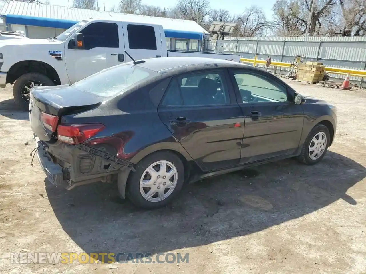 3 fotografías del automóvil dañado 3KPA24AD5ME376956 KIA RIO 2021